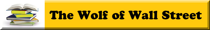 Buchstapel mit Titel "The Wolf of Wall Street"